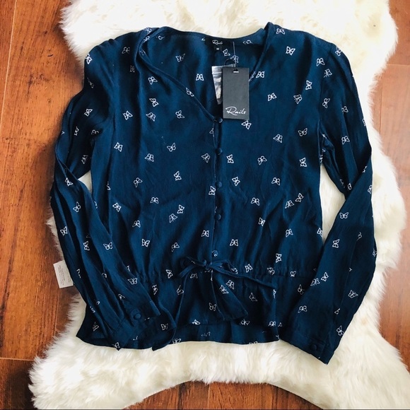 New Rails Beaux Butterfly Print Top in Navy - Picture 2 of 4